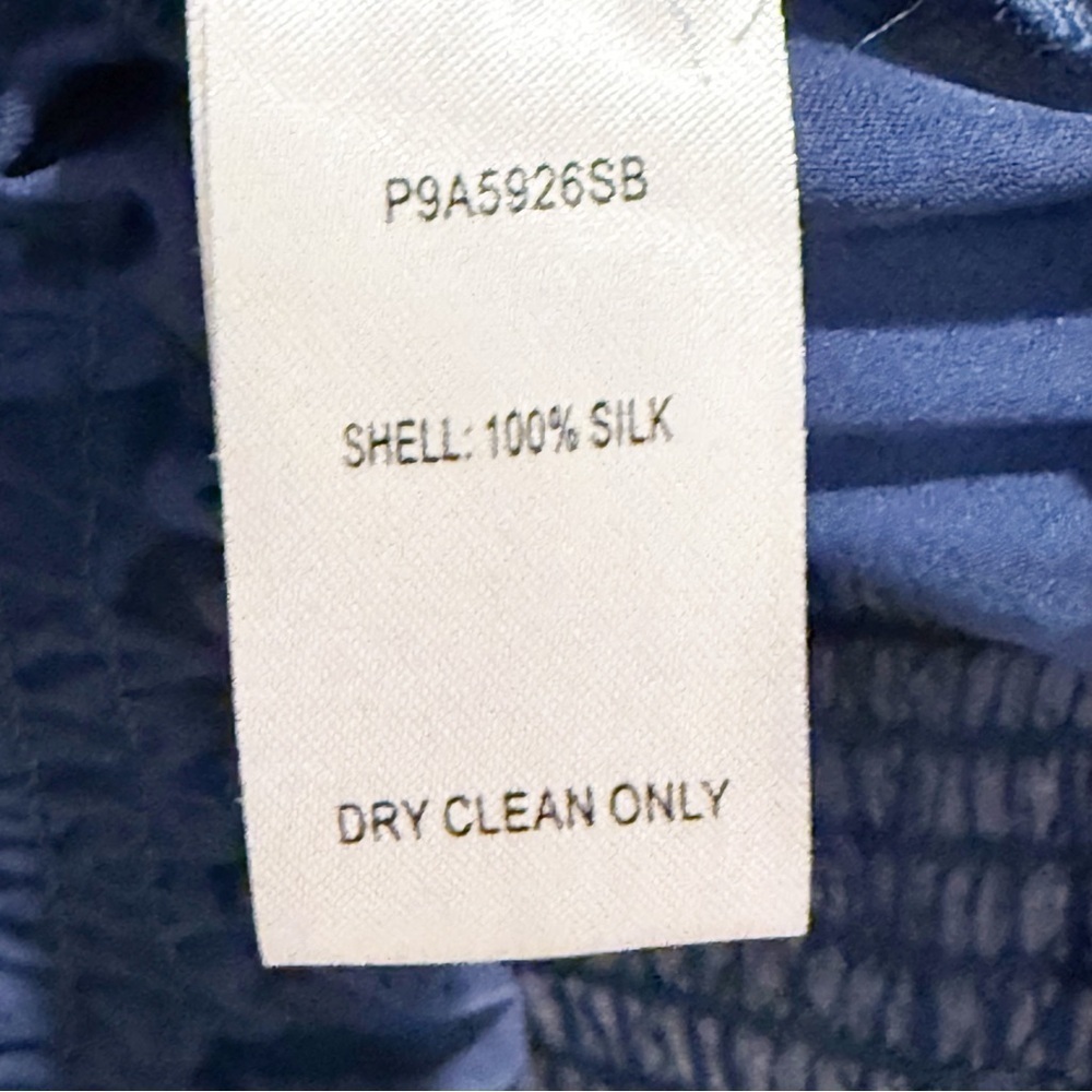 Parker Women's Short Sleeve, Button Front Silk Blouse with Smocking M - Picture 8 of 10